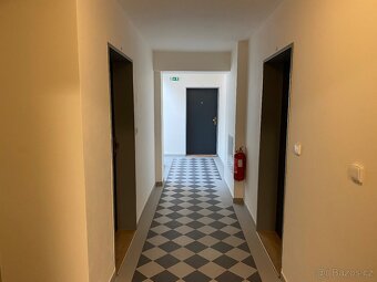 Nový půdní byt 2+k.k.,50m2, P.6-Holešovice, Sternberkova - 11