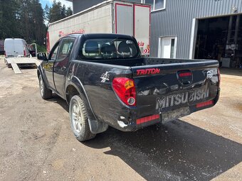 Mitsubishi L200 - 11