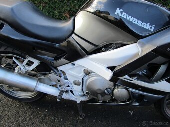 KAWASAKI  ZZR 600 - 11