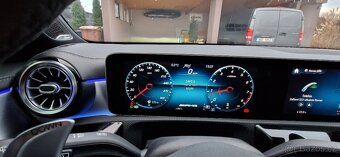 Mercedes Benz CLA 45s AMG Shooting brake - 11