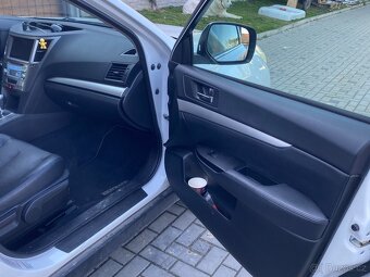 Subaru Outback 2,5 - 11