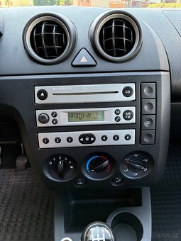 Ford Fiesta 1,3i  klima,pěkný stav. - 11