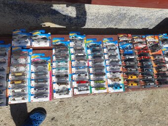 Hot weels pres 320ks - 11