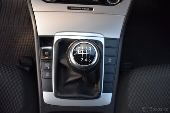 Volkswagen Passat 2,0 TDi PO SERVISU,BEZ KOROZE - 11