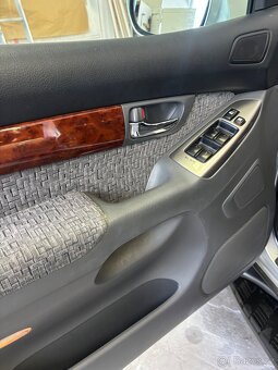 Toyota Land Cruiser - 11