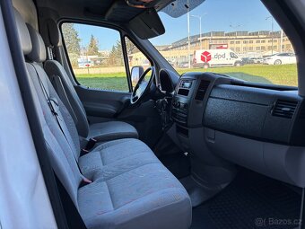 Volkswagen Crafter, 2,5 TDi 100kW - 11