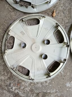 Originál poklice Ford r16 - 11