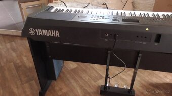 YAMAHA DGX 670 - 11