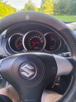 Suzuki grand Vitara 2l. Benzín 103kw 2006 - 11