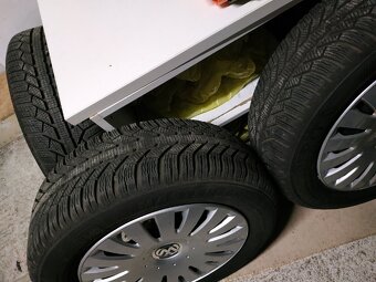 Disky kola Passat Karoq 5x112 r16 Originál, zimní pneu 98% - 11