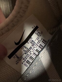 Lehké běžecké tenisky Nike vel. 39 - 11