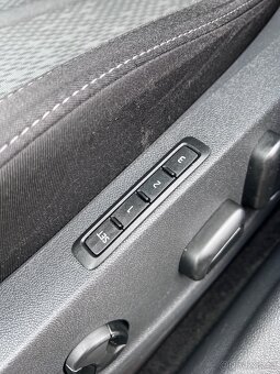 ŠKODA OCTAVIA VIRTUAL / KESSY / MATRIX / MŔTVY UHOL / ŤAŽNÉ - 11