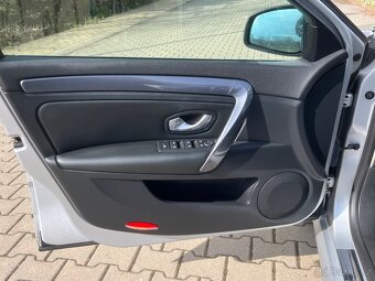 Renault Laguna 2.0 DCI - 11