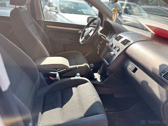 Volkswagen Touran 1.4 CNG, 7 míst, 2011 - 11
