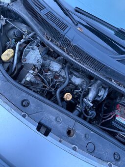 Renault Megane Scenic - 11