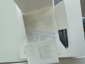 MacBook Pro 15” - Intel Core i7, 16 GB RAM, 512 GB SSD - 11