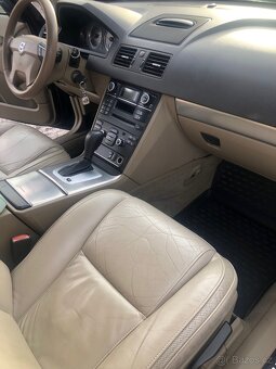 Volvo XC90 2,4 D5 AWD 136kw - 11