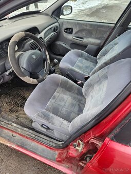 Renault Megane 1.6  r.v.2000 - 11