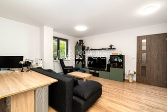 Pronájem bytu 2+kk [66 m2] na ulici Ukrajinská 6237/54 v Ost - 11