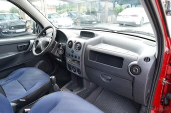 Peugeot Partner 1.4i, 5 míst - 11