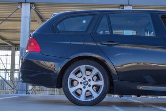 BMW Rad 3 Touring 330d xDrive A/T - 11