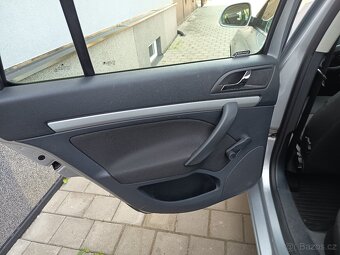 ŠKODA Octavia Combi 1,6TDI Ambition Plus ČR - 11