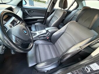 BMW 325i e90 MANUÁL XENONY SPORTSITZE - 11