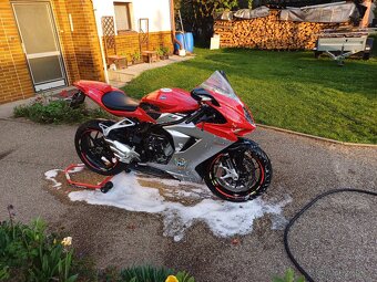 Mv agusta f3 800 - 11
