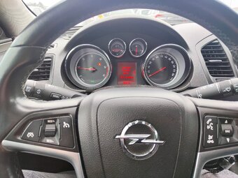 Opel Insignia - 11