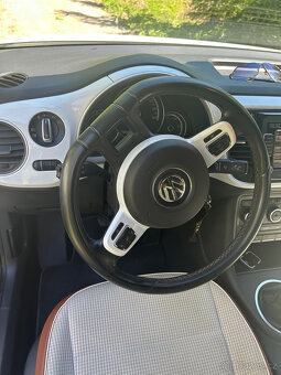 Volkswagen Beetle Cabrio 1.6 TDI Design - 11