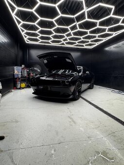 Dodge challenger 6.4 HEMI 22 000 km - 11