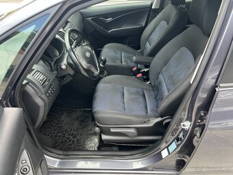 HYUNDAI iX20 1.4i 66 KW 1.MAJITEL PARK.S.VYHŘ.SEDADLA+VOLANT - 11