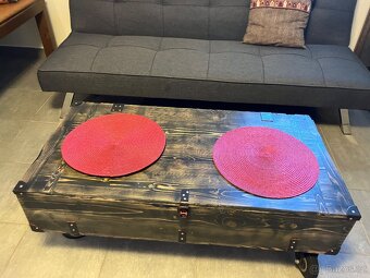 Odkládací stolek na kolečkách - 11