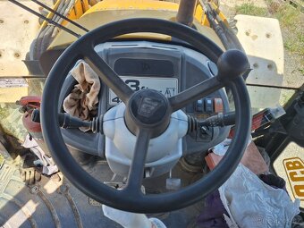 JCB 4CX 4X4 - 11