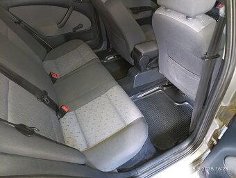 Škoda Octavia kombi Tour r.v.2009 první majitel - 11