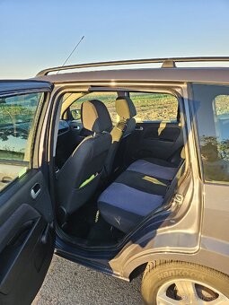 Ford Fusion 1.4 16V, 59 kW, benzín, Midnight sky metalíza - 11