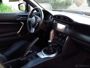 Toyota GT86 2.0 boxer 32.700 km / manuál / navigace - 11