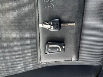 TOYOTA YARIS 1,33,73KW,2017, - 11