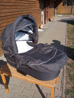 Kočárek plus ohratka - 11
