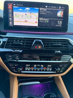 BMW 540i xDrive Touring – TOP výbava, záruka do 07/2027 - 11