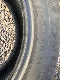 Goodyear grip 215/55/17 - 11