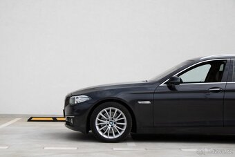 BMW Rad 5 Touring 530d xDrive Luxury F11 - 11