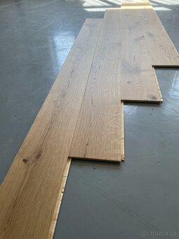 Dub Hnědý - Třívrstvá dřevěná dubová podlaha, 220x18cm - 11