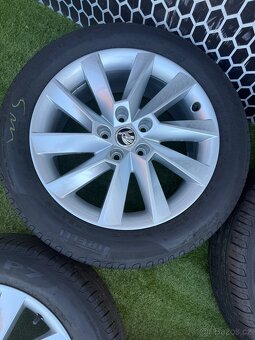Škoda Superb 3 - 215/55 R17 - LETNí ORIGINÁLNÍ SADA - 11