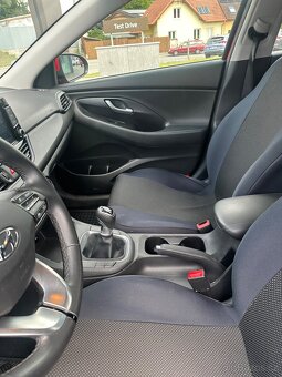 i30 kombi 1,5i 81kW - výbava Comfort 16´´ - km: 44.700 - 11