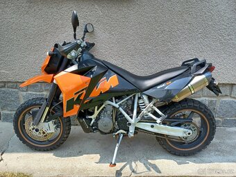 KTM LC8 950 - MOTOR NA DÍLY - 11