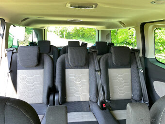Ford Tourneo Custom 8 míst - 11