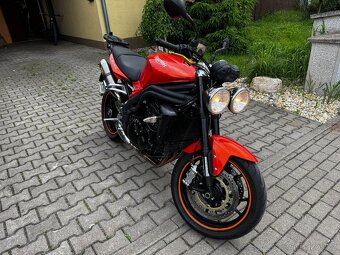 Triumph Speed Triple 1050 - 11