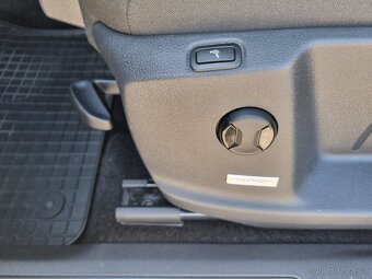 Volkswagen Touran 1,4 TSI DSG Highline, 7 míst, 110 kW - 11