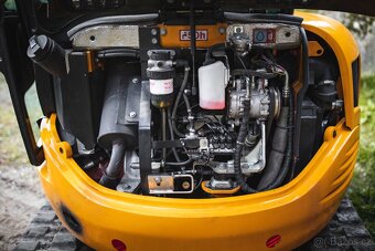 Bagr JCB 8030, r.v. 2019, 2068 Mth - TOP STAV - 11